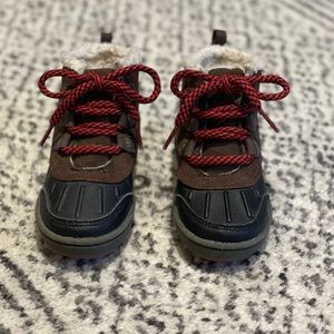 OSHKOSH B’gosh lace up ankle boots